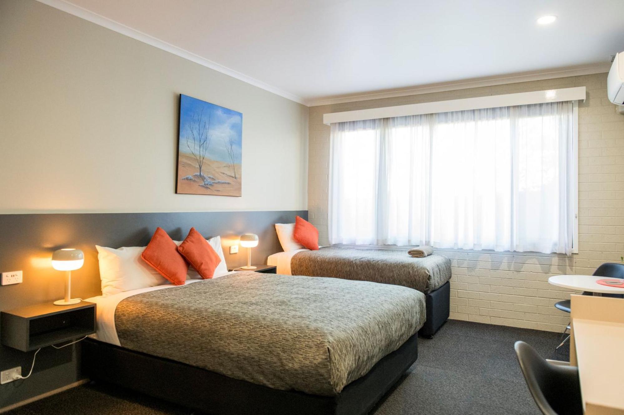 Central Deborah Motel Бендиго Экстерьер фото